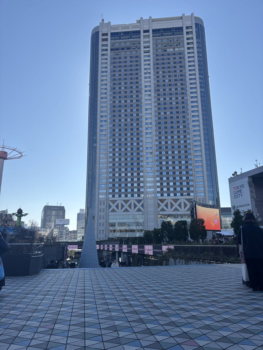 Friendear827's tweet photo. こちらにおります！
みつき、スタッフ到着しております https://t.co/wUl3h5d4YQ