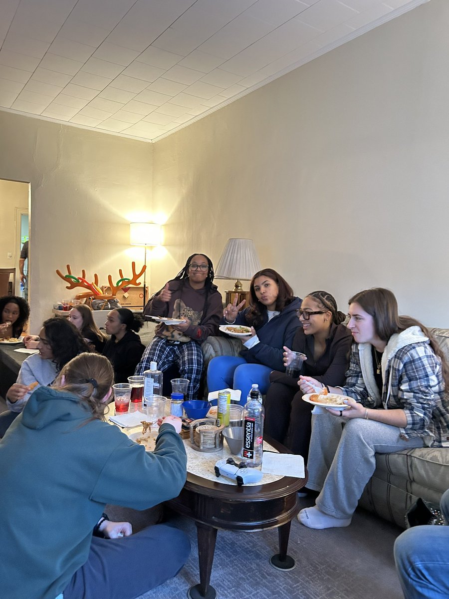 John Jay Wbball tweet media