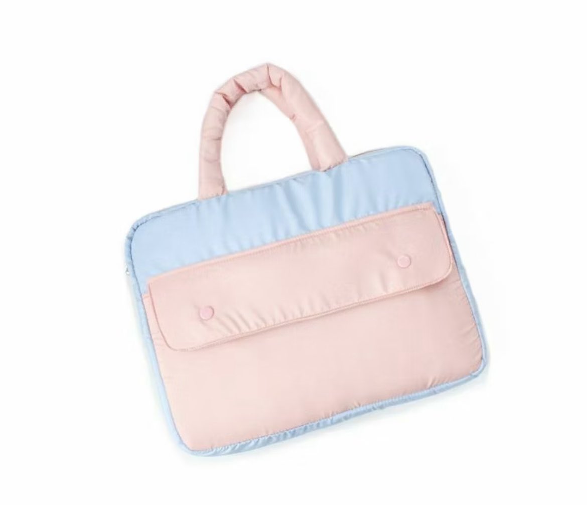 zizupaaa's tweet photo. Cek Celah langit Yuriko Sleeve  | Tas laptop dengan harga Rp78.898. Dapatkan di Shopee sekarang! https://t.co/v8mHpxeAwo 

#racunshopee #taslaptop #viral https://t.co/rZgY68b9cy