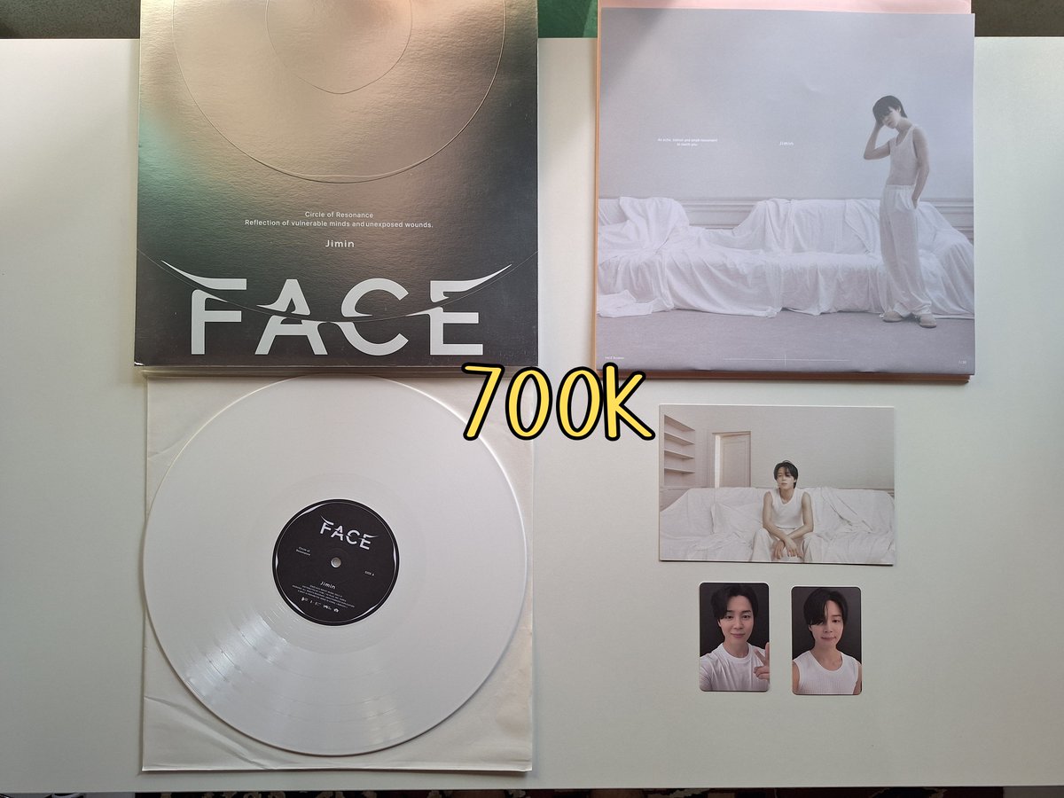 IceCreamCake774's tweet photo. WTS BTS ina

-Vinyl Jimin Face
-Vinyl Jack In The Box JHope
-Special 8 Photo-Folio
-PC

📍Bandung
Harga in Pict  (Inc adm &amp; Packing)
Detail Condi by DM
✅CO 🍊
📨Info?Order? Please DM ✌️
❌No HnR

Jual BTS PC Vinyl JITB  MOTS BE V Taehyung Suga Yoongi Jin RM Jhope Jimin Jungkook https://t.co/fDMBDCg3xJ