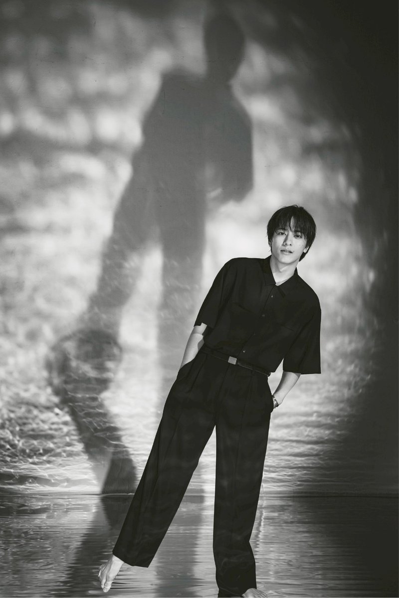 ShotaMatsushima's tweet image. ハンサムの興奮が冷めやらぬ中12時から、カレンダーの受付が始まります。

・対面お渡し会
2026年2月28日
hmv.co.jp/store/event/54…
本日12時から発売です。

・オンラインお話し会
2026年3月20日
hmv.co.jp/news/article/2…
こちらは本日19時から

・すべての方にお名前とサイン
asmart.jp/shop/matsushim……