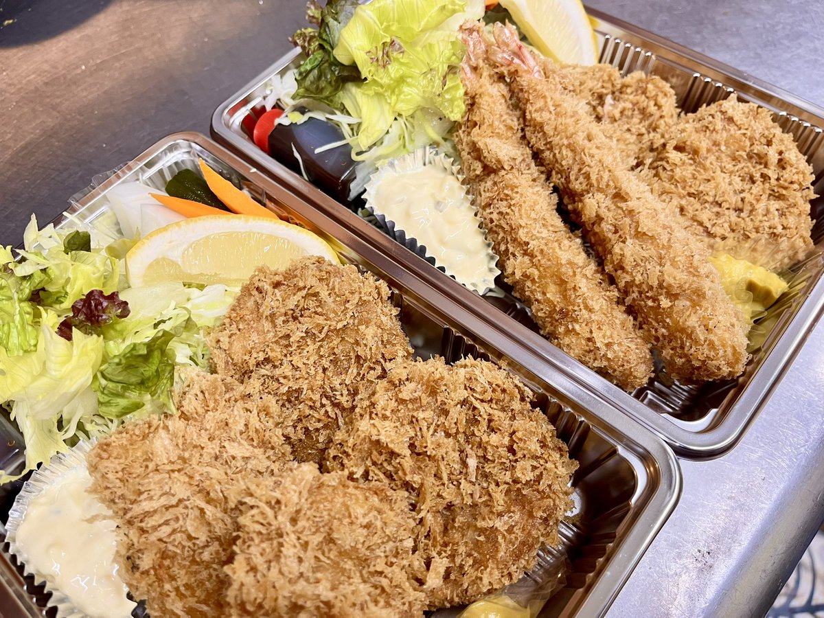 こんにちは☀

二条は本日年内最終の営業となります。

よかったら今年のとんかつ食べ納めにいらして下さいね❗️

ただ最終日ということで、夜は材料が無くなり次第終了となりますので
宜しくお願い致します🙇‍♀️

それでは本日も最後まで全力を尽くして頑張りたいと思います😄