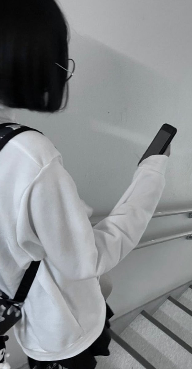 walk2raw's tweet image. 14:00に起きたけど
すでに眠い
2度寝した😊 🥳