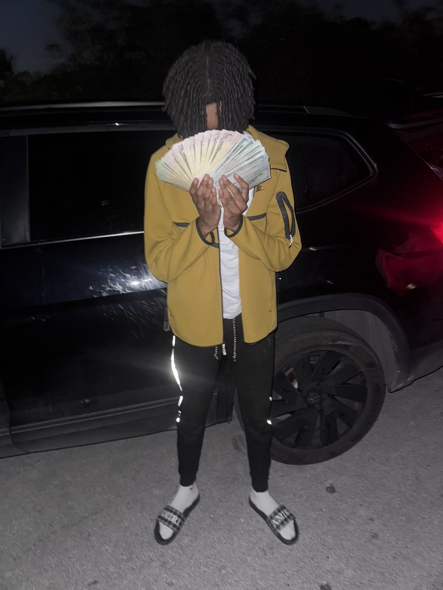 z tweet media