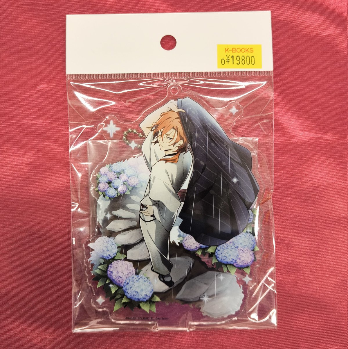 入荷情報】 『文豪ストレイドッグス』 太宰さんの缶バッジやアクリル