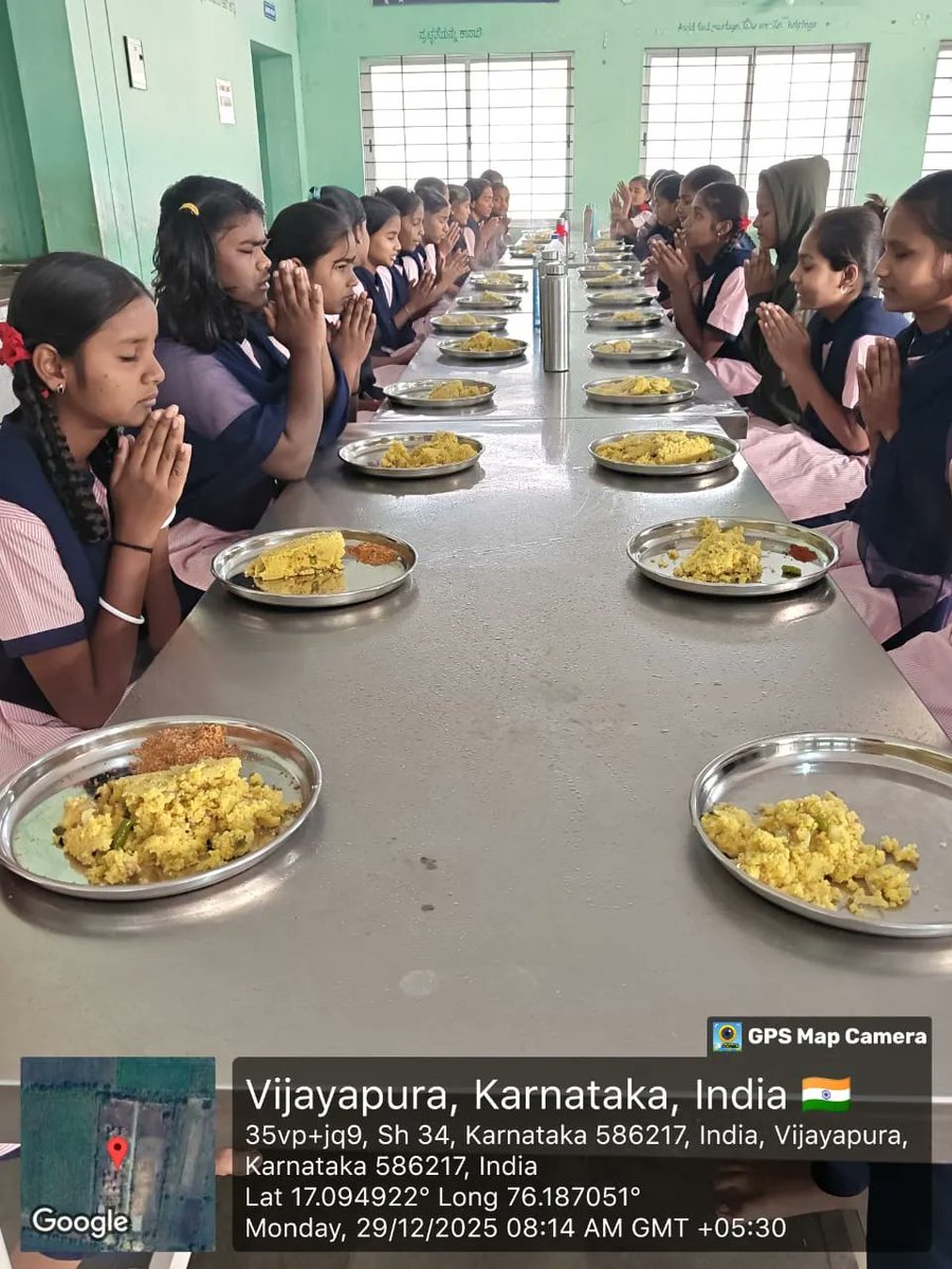 Krcrs452's tweet photo. Breakfast  #SocialAudit_SWDMeals #SocialWelfare_Karnataka https://t.co/epPZu2lgRb