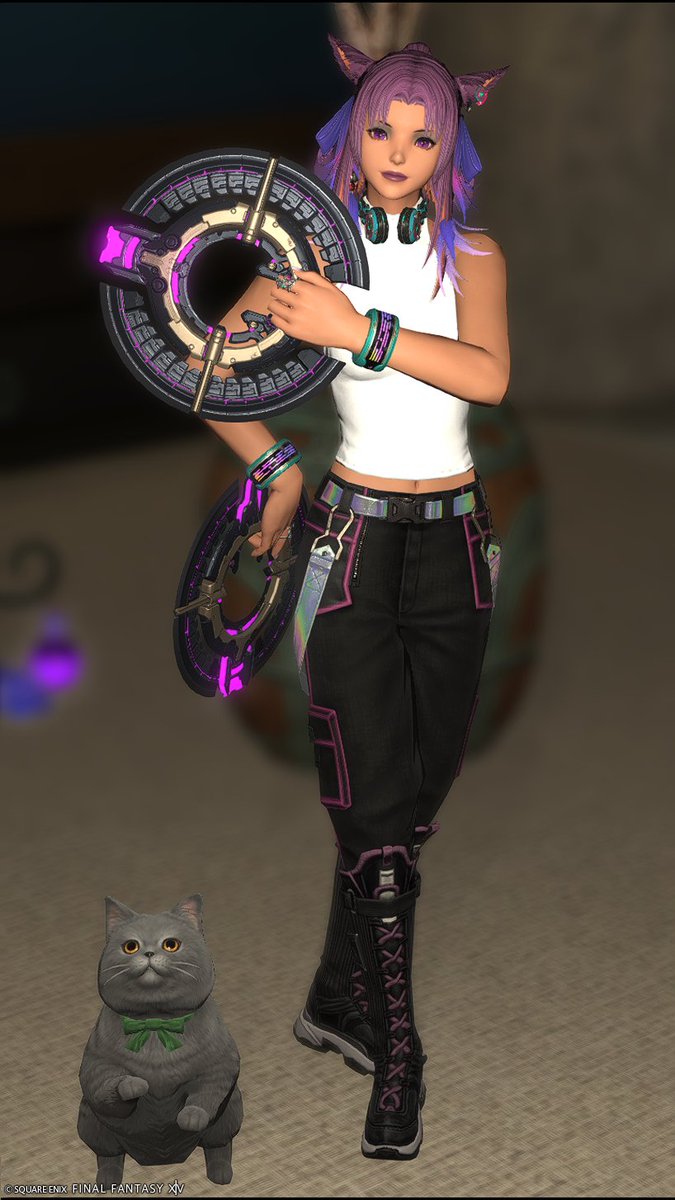 SrinityFF's tweet image. Did the new raids with my FC leader and friend Kai tonight! Glam at the start and glam after. 😻
#miqote #hyur #FFXIV #friends #Dawntrail