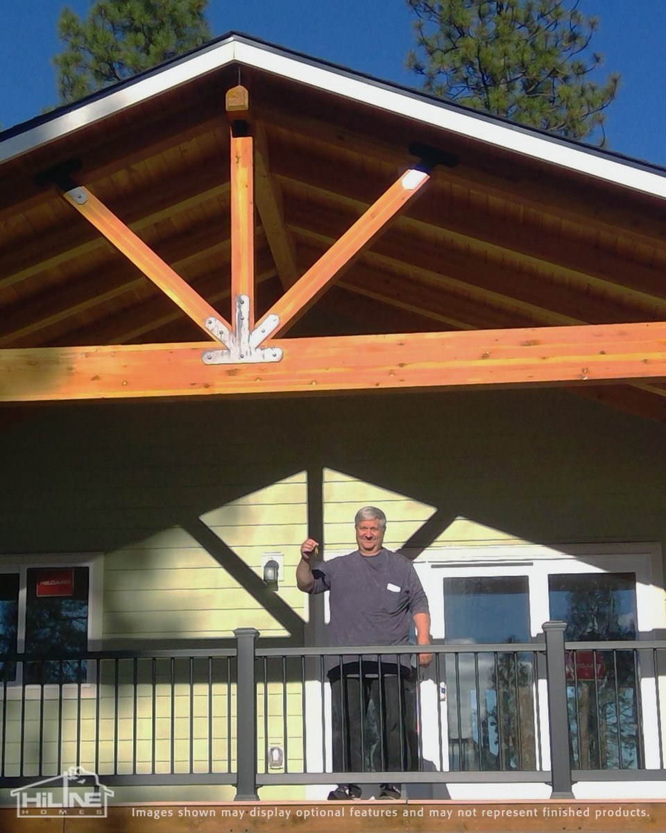 HiLineHomes's tweet image. Standing proudly beneath his added Timber Frame porch, Victor T. is all set to enjoy his custom Home Plan 1716, built by our HiLine Homes of Redmond team. 

It’s always a joy to see a vision come to life for our homeowners.

Start your journey at na2.hubs.ly/H02mD6Z0