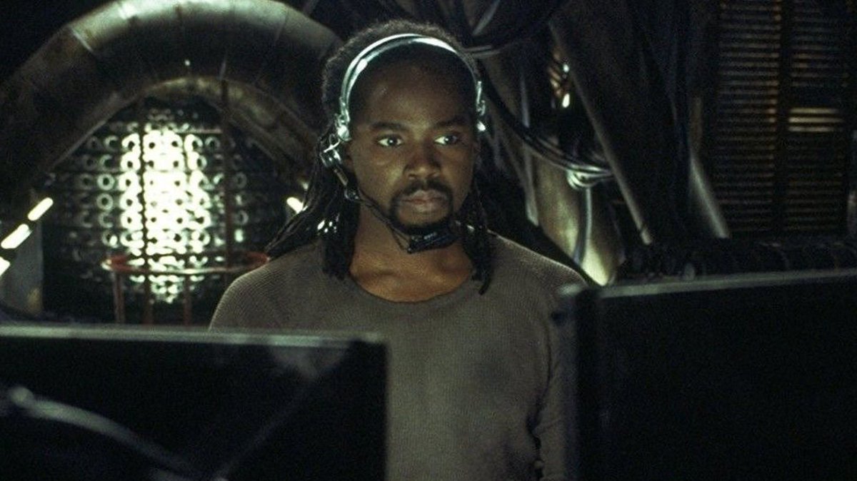 THEHORRORGOTH's tweet image. same actor