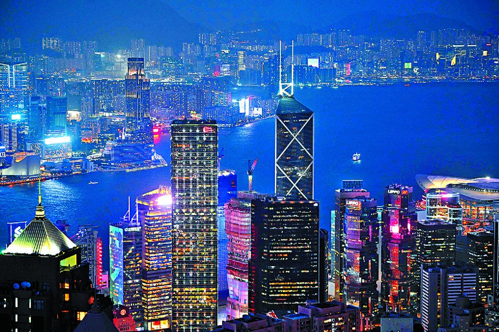 EastWestProp's tweet photo. Almost 10% of billionaires in Asia-Pacific are living in Hong Kong
https://t.co/jQ64whDdBr

Maybe it is time to visit Hong Kong?
#realestateagent https://t.co/3mJ42RNGll