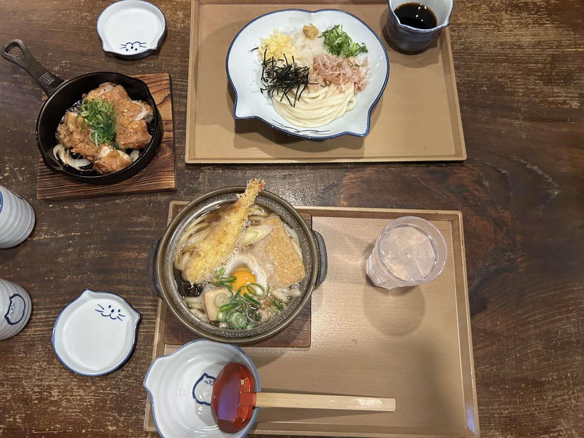 長男の車で買い出しの前に器の可愛いお店でランチ。二人でデートは久しぶり。