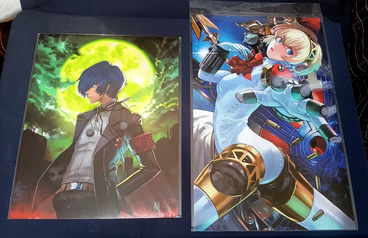 AdamRyuFord's tweet photo. 冬コミにペルソナベルセルクなど色々ポスターを持っていきます！インクジェット仕様で滅茶苦茶綺麗です✨
一日目（火）の南S20bでお待ちしております！
#C107 #C107お品書き https://t.co/mHBh0lo5pe