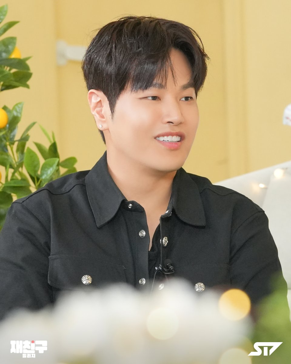 jaefriends_twt's tweet image. 재친구 𝗦𝟱 𝗘𝗣.10

'윤권 키즈' 경수의 성덕이 된 후기까지
이 콜라보가 어떻게 성사 됐는지
궁금하면 재친구로 놀러 오세요!
🤝🏠

지금 바로 &amp;lt;재친구(Jaefriends) | ST7&amp;gt; 채널로🩵

#나윤권 #도경수 #김재중 #재친구 #Jaefriends