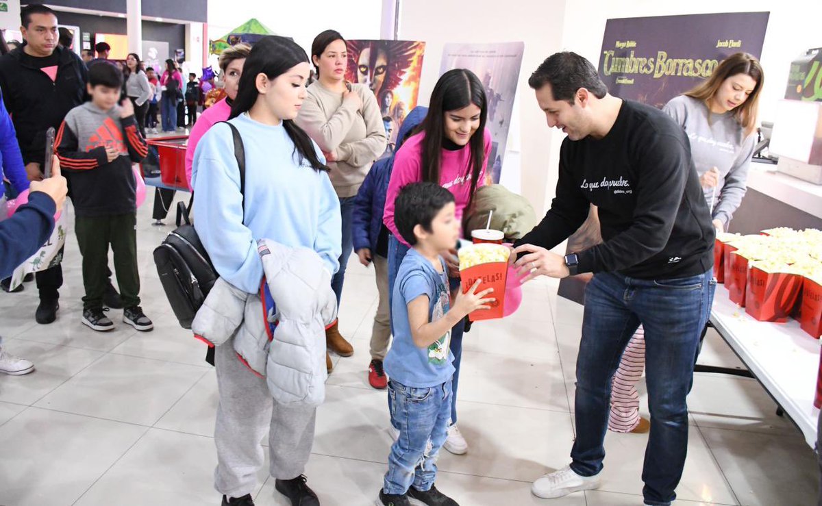 #LaserInformativo

#Durango|| Risas y magia navideña en casa para los más pequeños de la gran familia: Gobierno Municipal

•Impulsa el Gobierno Municipal acciones que ponen a niñas y niños al centro, con convivencia, cine y regalos
•⁠Suman SIPINNA y la Asociación Civil LIDERA