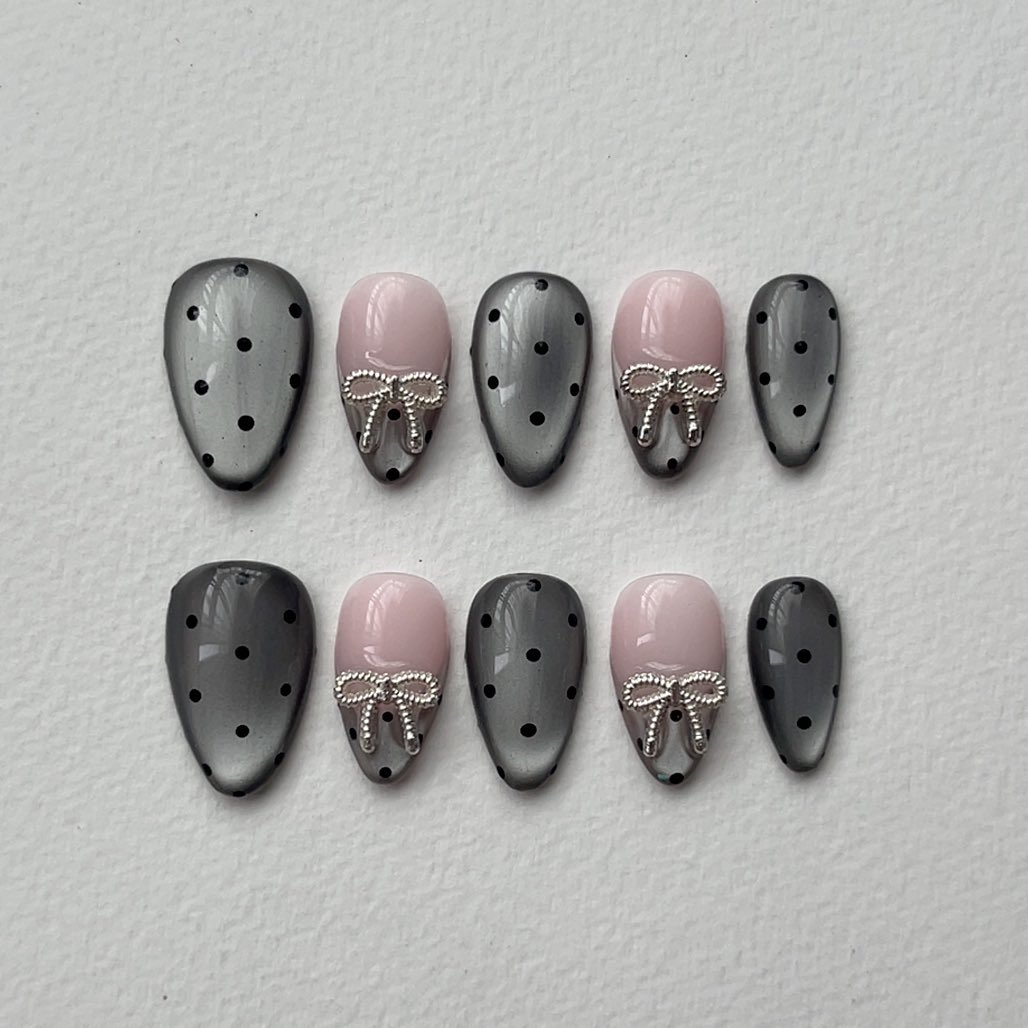 Mitten Kitten | Press-on Nails tweet media
