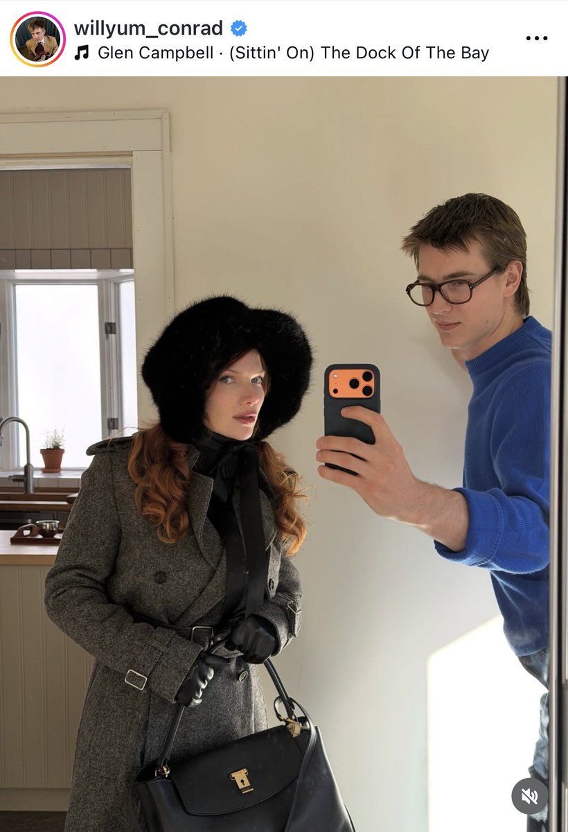 hneyvoiced's tweet image. i see and am manifesting my future every time i look at their posts.