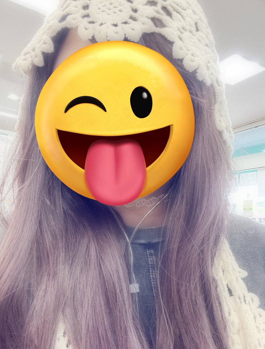 rchan0099's tweet photo. ウィッグを有料で引き取ってくれる団体さんはあるのですが、手続きや仕分けが遺族にとって大きな負担となってしまうのが現状です。
​そのためもし必要とされている方がいらっしゃれば、「無償や送料のみで直接お譲り（寄付）」したいと考えております。
妹がおしゃれの一部として気に入って使っていたものですので、同じ悩みを持つ方にそのまま使っていただけるのが、私たち家族にとっても一番の願いです。
​もしご入用の方や身近に必要とされている方がいらっしゃいましたら、DMにてお気軽にご連絡ください。
また、無料にて寄付できる団体様などをご存知でしたらお知らせくださいませ。