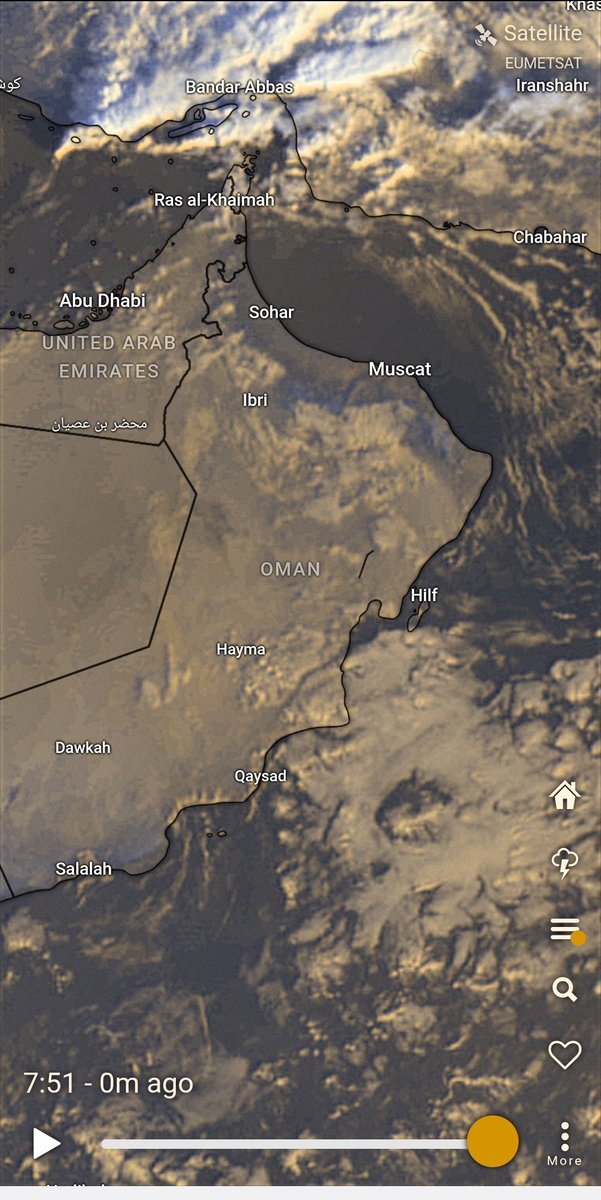 Arabmet's tweet photo. سحب منخفضة وضباب يغطي اجزاء واسعة من محافظتي شمال وجنوب الشرقية والداخلية
كذلك تكاثف للسحب بسواحل بحر العرب وسواحل محافظة الوسطى
#أرصاد_العرب
#صباح_الخير https://t.co/zufBZDzgdu