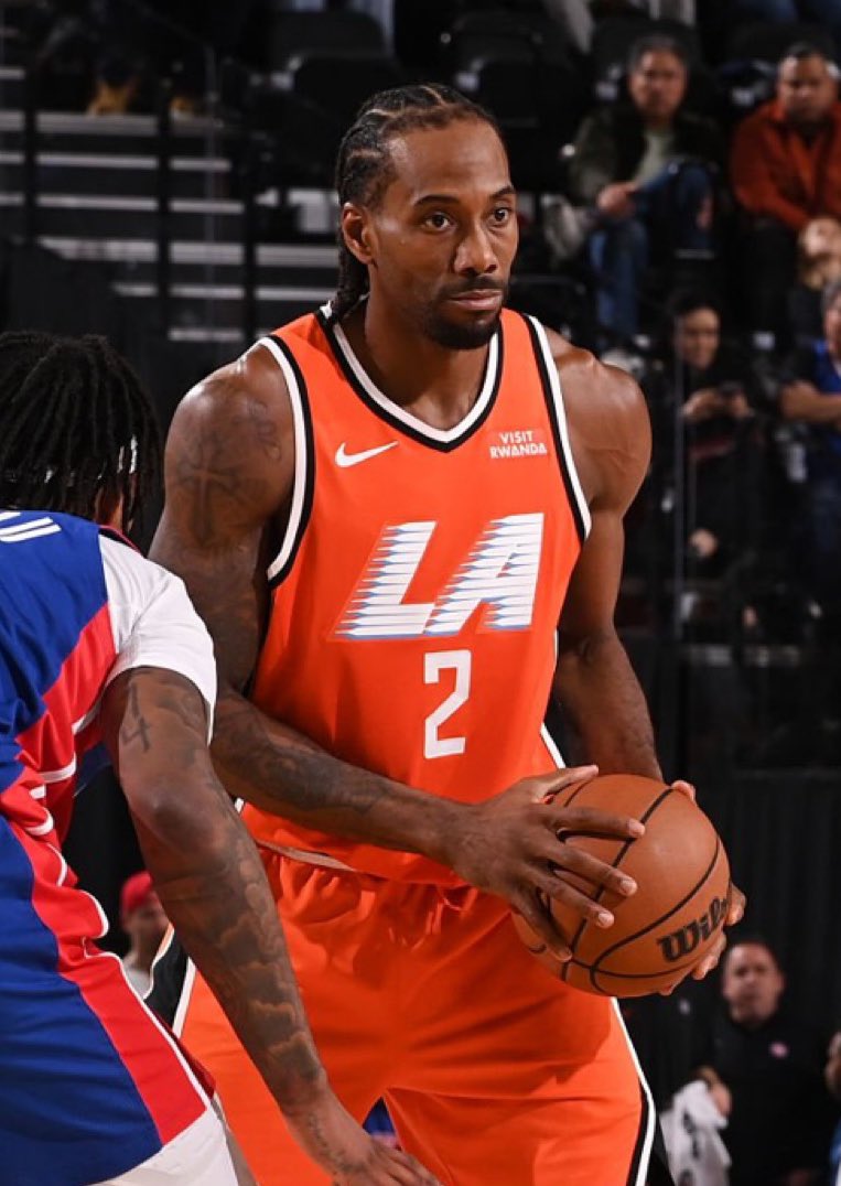 TheHoopCentral's tweet image. KAWHI LEONARD THROUGH 3 QUARTERS:

51 POINTS
7 REBOUNDS 
5 STEALS
3 BLOCKS
17/24 FGM
5/9 3PM
12/13 FTM

Dropped 26 PTS in the 3rd — UNREAL. 🔥