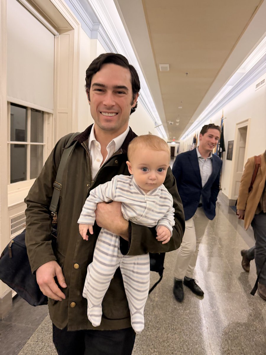 RepBrandonGill's tweet image. As I look back on my first year in Congress, I’m thankful for the opportunity to serve the great people of  North Texas and to have my family by my side.