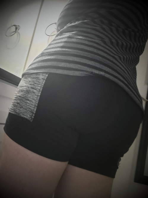 SwitchyValVT's tweet image. i never have enough sfw media to post so here is the most innocent one i could find