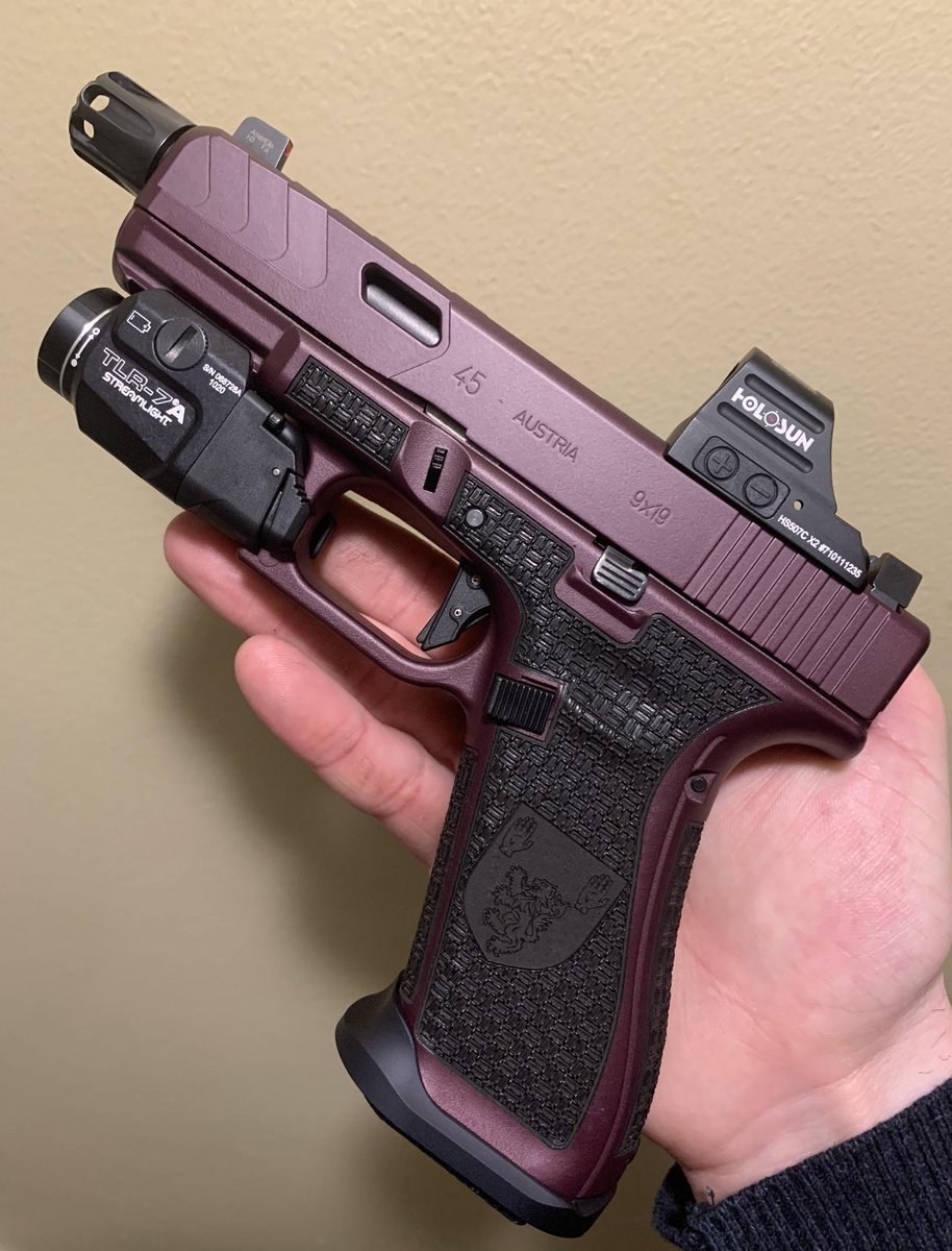 WeaponsVault's tweet image. G45 looking good in Plum