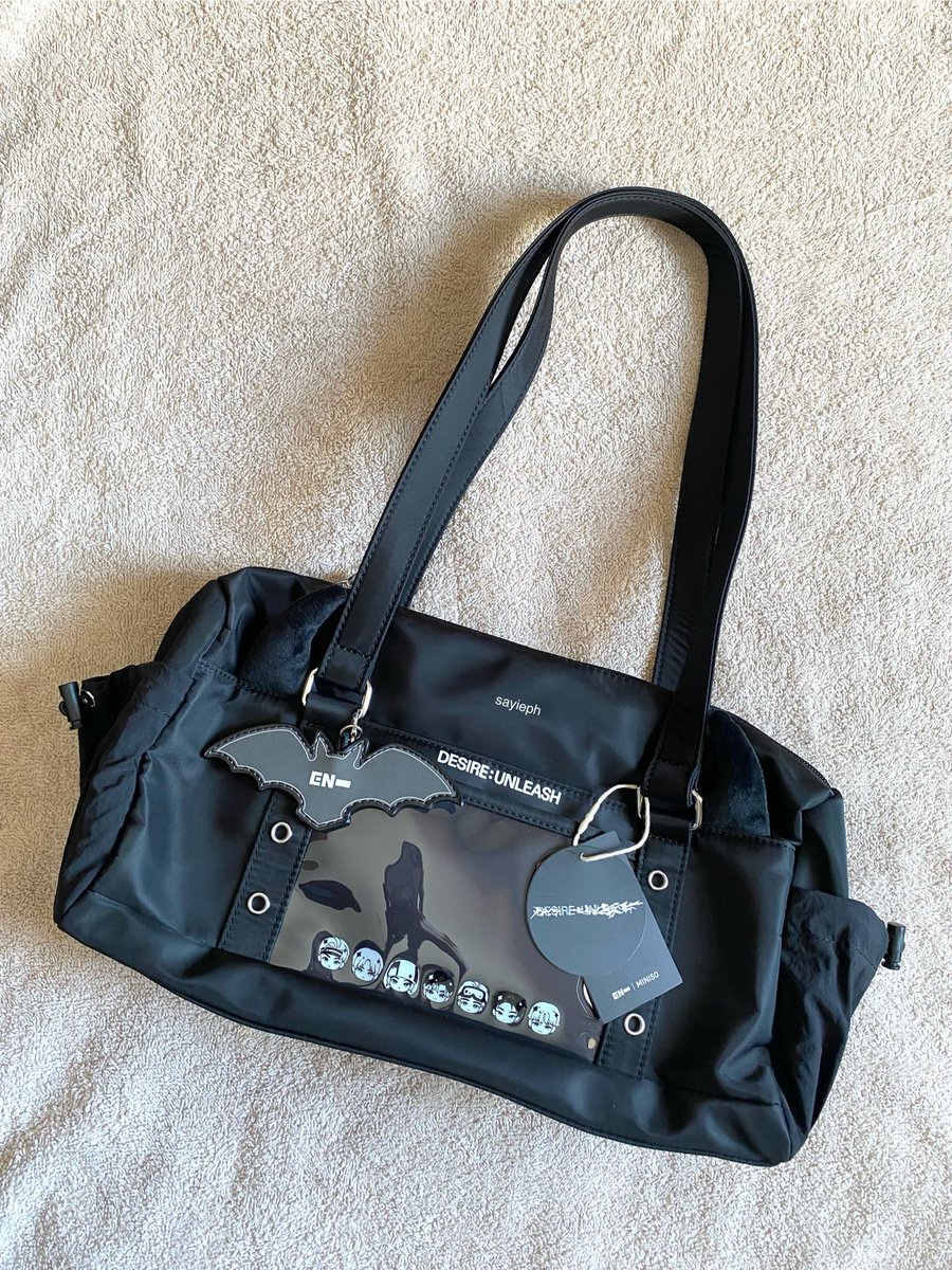this is your sign to buy enhypen x miniso china bag 🖤
