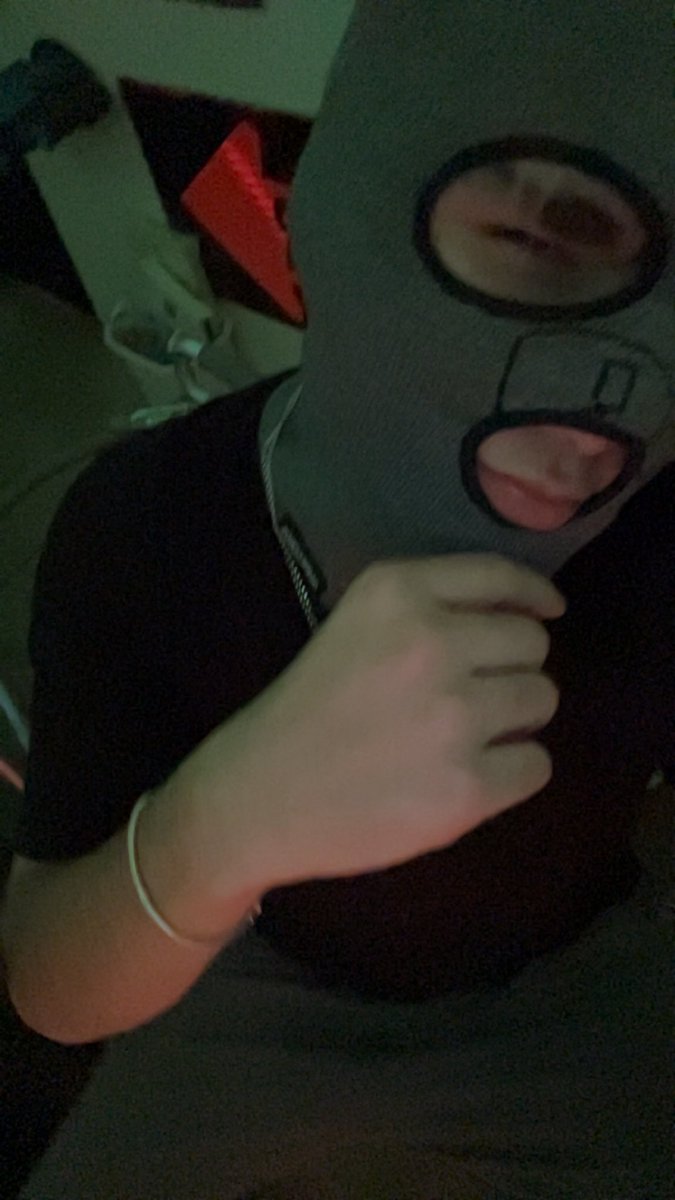 Dev23Dever's tweet photo. Hmu bros 
Snapchat: cantfindmalik1 https://t.co/NhQ0cHSJsr