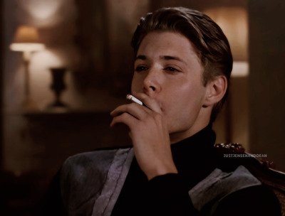 pussels68's tweet image. Same actor 
Keep it going guys!