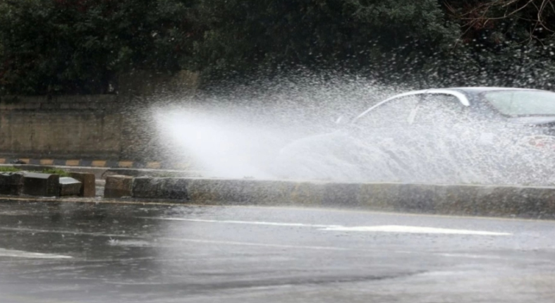 الأرصاد: هطولات مطرية غزيرة في عدة محافظات وتحذير من السيول 