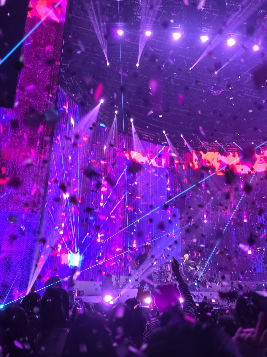 #넬트친소 #넬_트친소
넬얘는 안합니다... 알티 위주로 굴러갑니다...
근데지금너무뻐렁차요