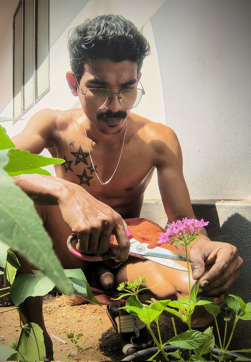 ചെടി വളർന്നു 🫠
Fitness lifestyle 🥰 
    Hotmodel 💫 
Sexy 🎀