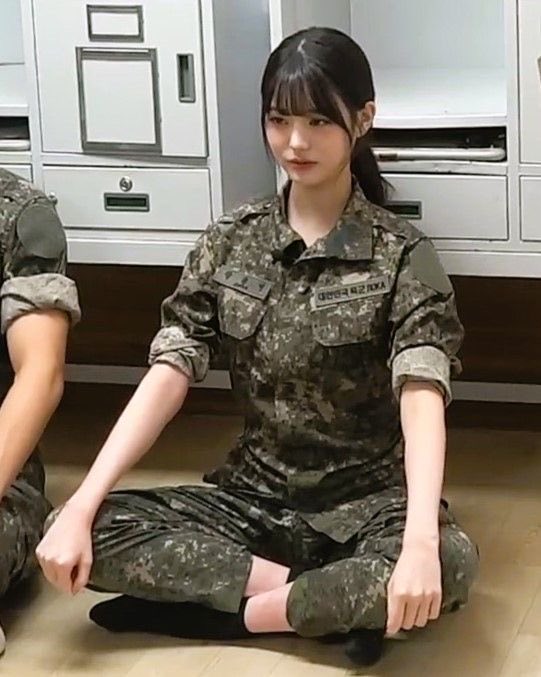 군대 간 여친땜에 광고 찍음 

                                              나라는 또 어떤년이지?