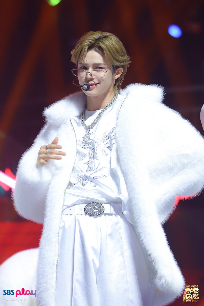 📍2025 SBS 가요대전🎅

앤팀 (&amp;TEAM) 현장포토📸

MORE🔗programs.sbs.co.kr/enter/2025sbsg…

#가요대전 #SBS가요대전 #2025SBS가요대전 #2025SBSGAYODAEJEON #앤팀 #andTEAM <a href="/andTEAMofficial/">&TEAM OFFICIAL</a>