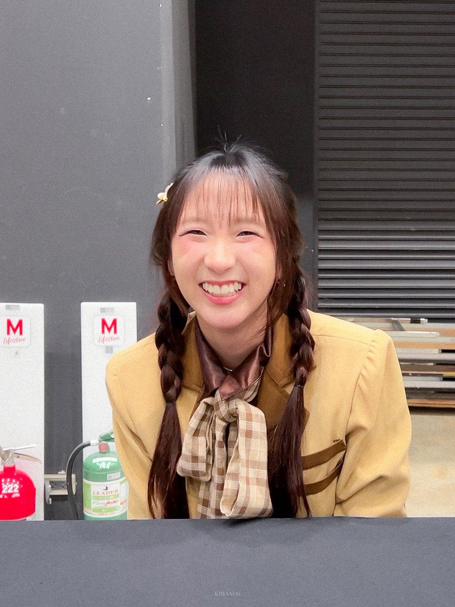 เสาไฟ tweet media