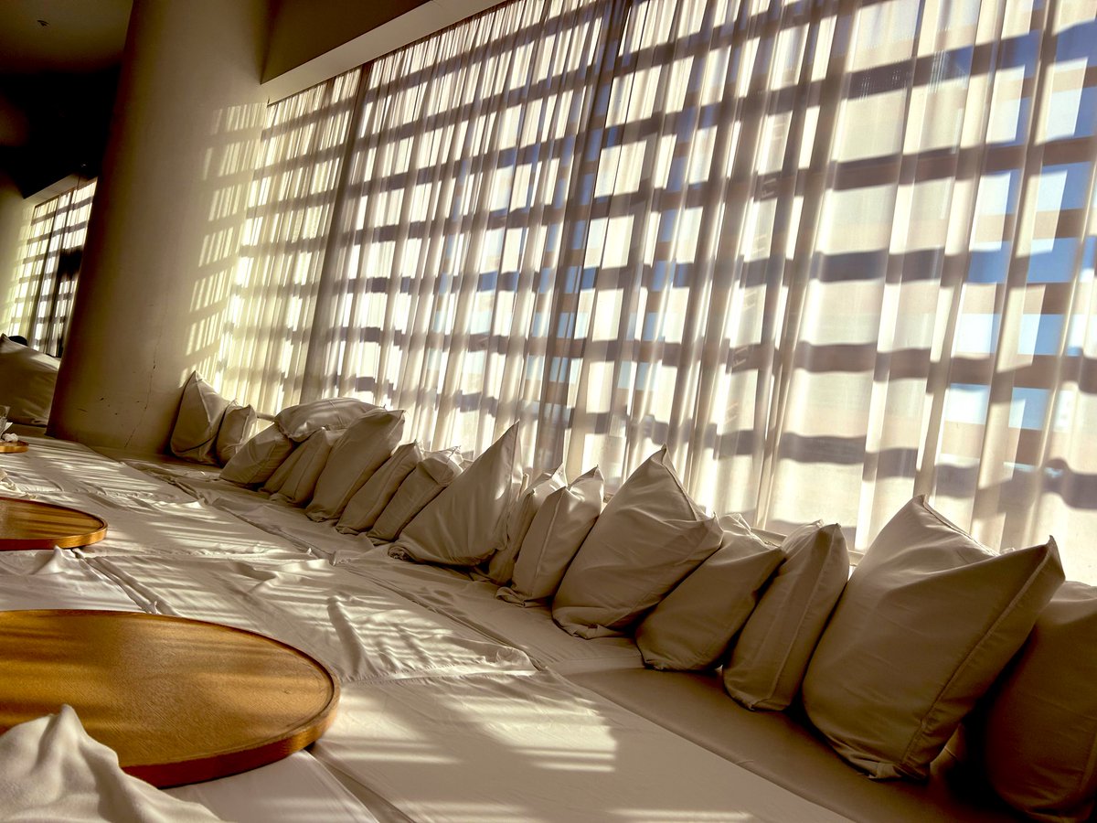 親友夫婦とダブルデート🫶🏻
のんびりぽかぽか楽しい1日。
気になっていたTENTIALで
お買い物もできて満足🛍
今日はおうちで食べたいねと、
551を買って、帰り中。