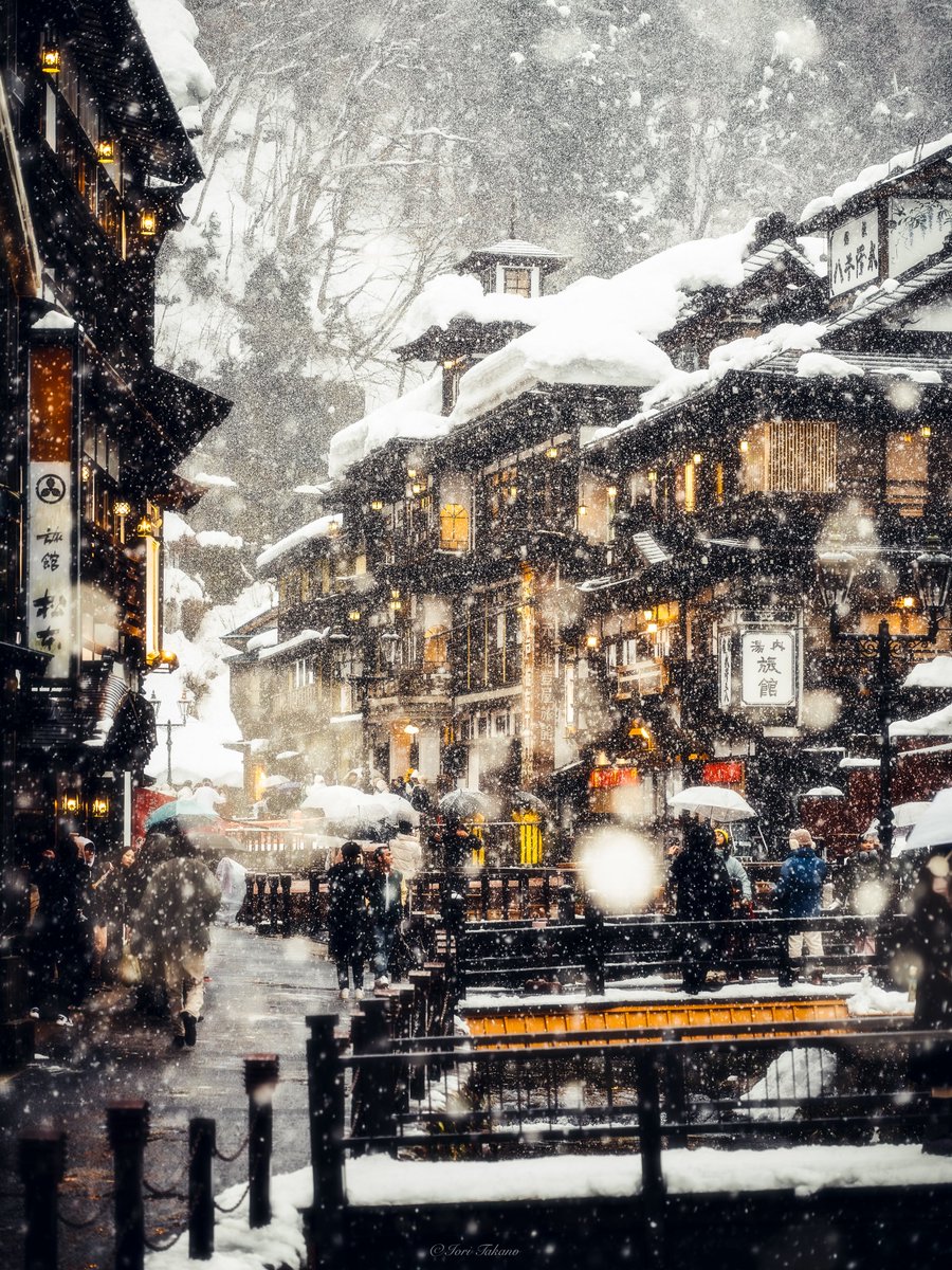 _iori_xx21's tweet image. 大正ロマン溢れる雪景色の銀山温泉が素晴らしすぎた。