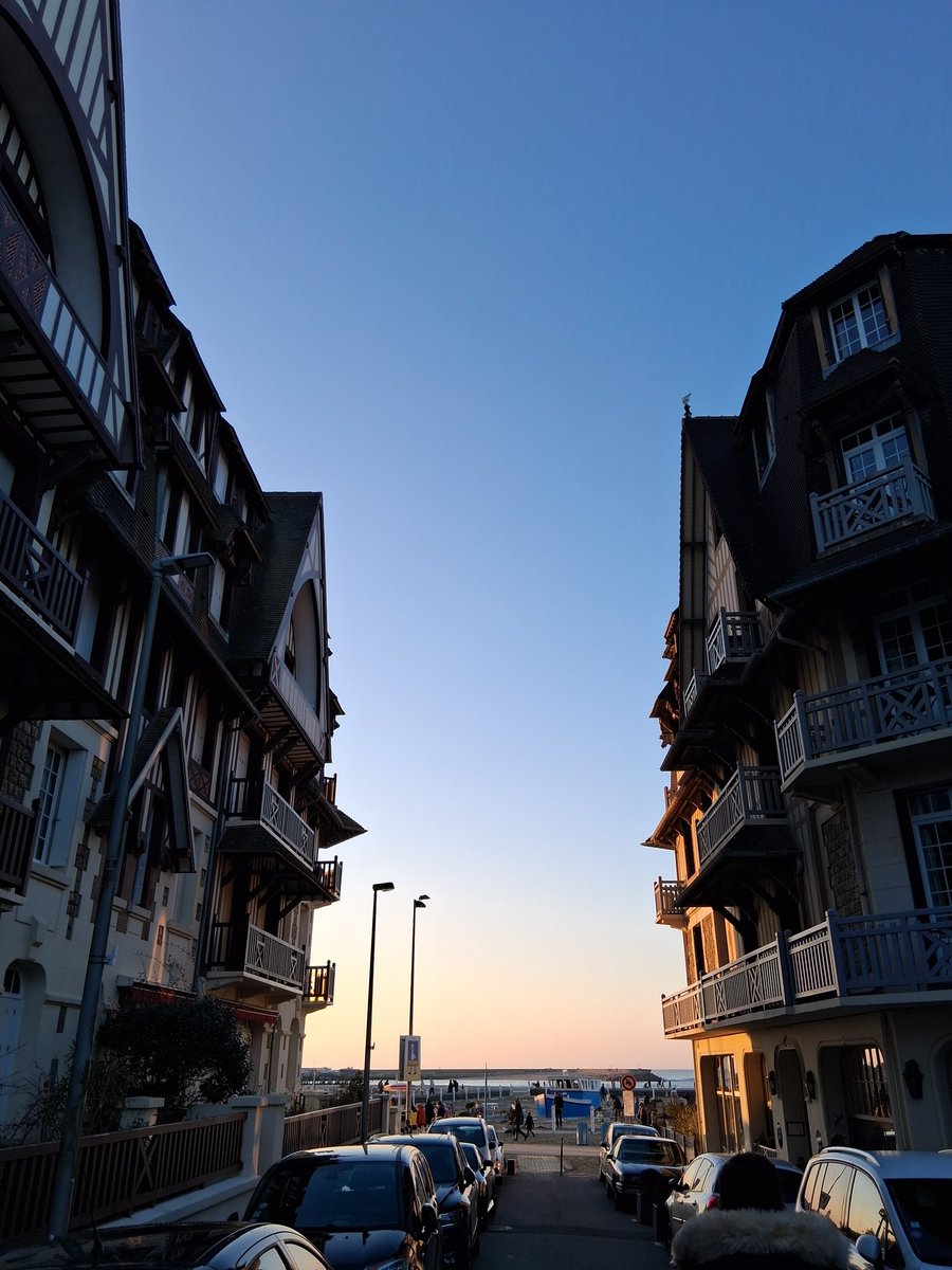 堂々とした佇まい★サンルイSt LouisドーヴィルDeauville氷入れ★♡ パリから一番近い海水浴場のある街として知られるドーヴィル市に