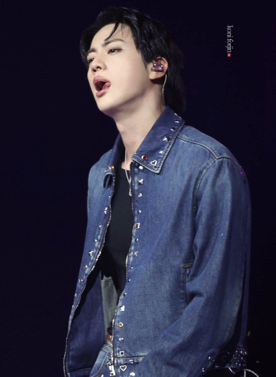 ひとたびステージに立つとこんな表情するんだ. キミのこと何も知ら