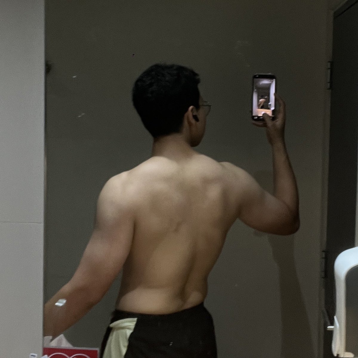 อาทอาท tweet media