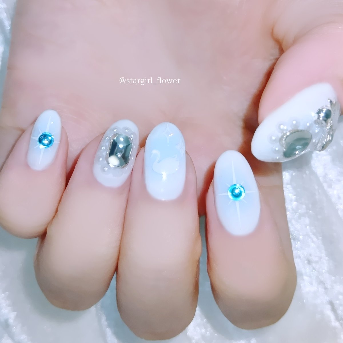stargirl_flower's tweet photo. 新しいネイル🦢🩵
#セルフネイル https://t.co/TSvJFwJsOT