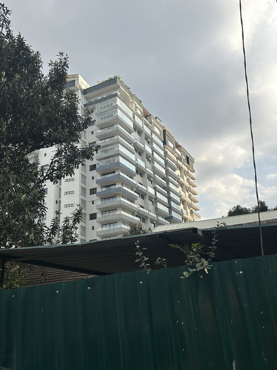 shiftdeletekeys's tweet photo. @MissMwanyigha @SirLV Parklands 🤦🏾‍♀️ https://t.co/m8hm1L6254
