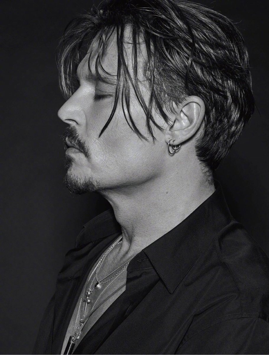 nstbel's tweet image. The "My Favorite Photoshoot" section continues🔥

Johnny Depp by Jean-Baptiste Mondino in 2017