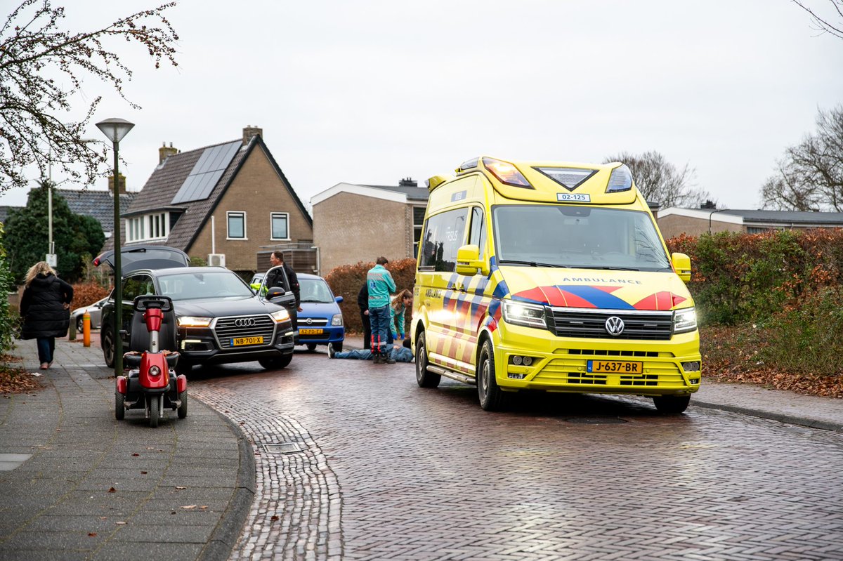 Fietser gewond bij botsing met auto in Oosterwolde