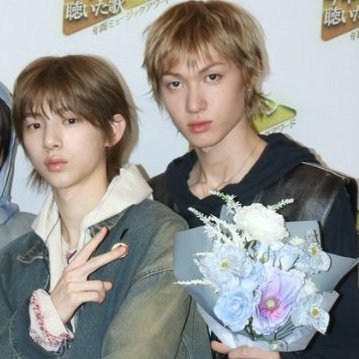 lilaclieutenans's tweet image. they're twinning so hard, gemes banget maju 😭

#CORTIS #코르티스 #MARTIN #마틴 #JUHOON