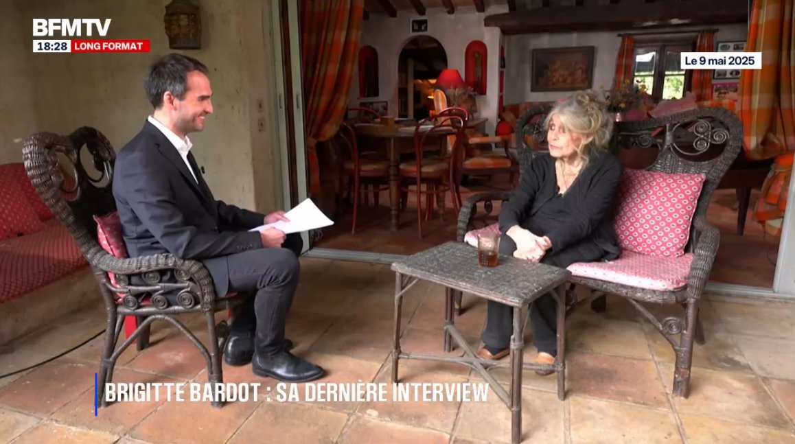 BFMTV_Inside's tweet image. 📺#AUDIENCES - Dimanche 28 décembre 2025

🔴#LongFormat “Brigitte Bardot : sa dernière interview" sur @BFMTV (18h12/18h57)

✅1ÈRE CHAÎNE INFO

➡️3,4% PDA

➡️460 000 téléspectateurs en moyenne

➡️1,6 million de téléspectateurs en cumulé

CSP +
✅1ÈRE CHAÎNE INFO exæquo
➡️2,9% PDA