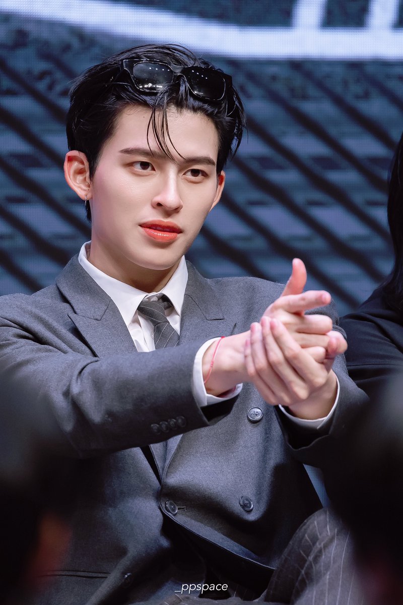 melodypalette_'s tweet image. 🔫🐶🌸

POND 1ST FANCON NANNING
#PondFanconinNanning