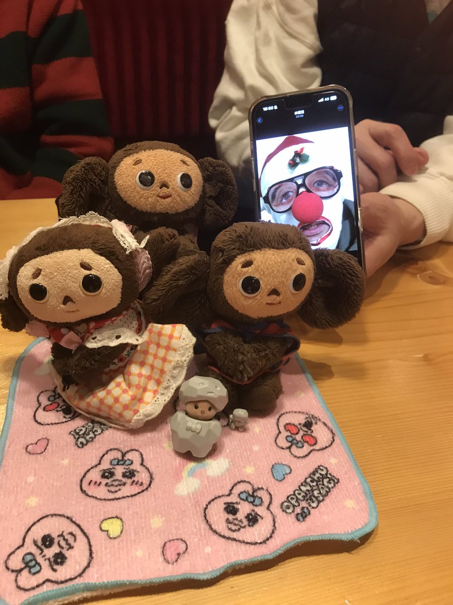 chebuedesu's tweet photo. 変態サンタと岩子ちゃんだよ。 https://t.co/uoBd6259s9