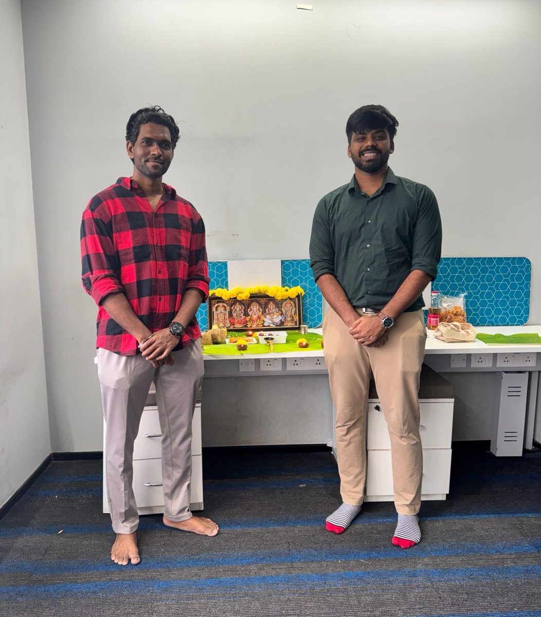 kavin_lazyy's tweet photo. COVID didn’t give me a job; it gave us our first office after 5 years.

What started as a side hustle providing design and digital marketing services with my friends has grown into 2 agencies today.

@thealien_design &amp; @lazyyseo https://t.co/VIaQOChbor