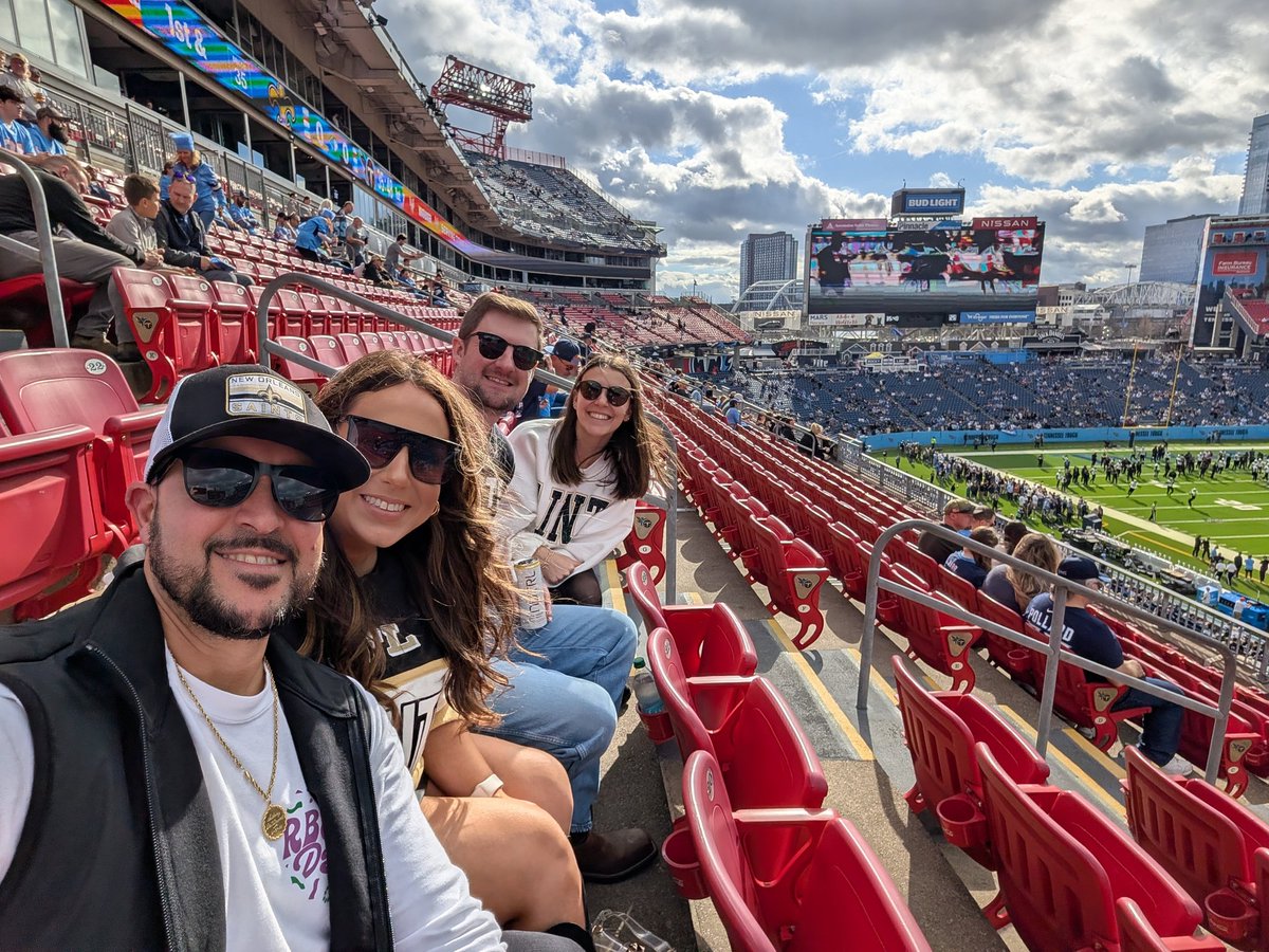 SDivincent's tweet photo. WHO DAT?!?!?!???!!! 

We getting Shough'ed tonight, we getting Shough'ed tonight, we getting Shough'ed tonight! https://t.co/5KqteszbY3
